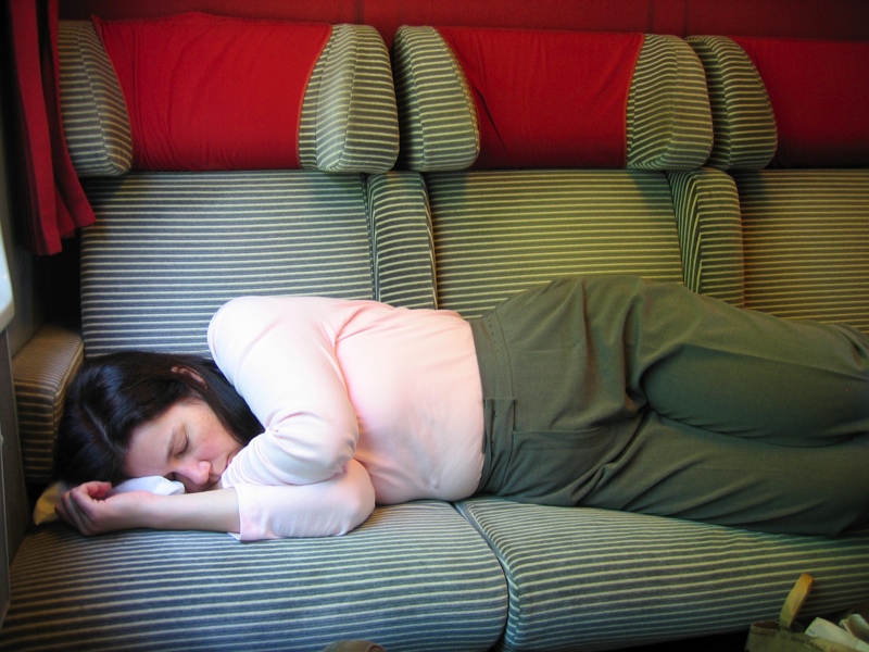 Elinor sleeps to Switzerland